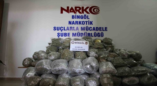 Bingöl'de NARKO ekiplerince 83 kilo 500 gram esrar, 400 gram toz esrar ele geçirildi